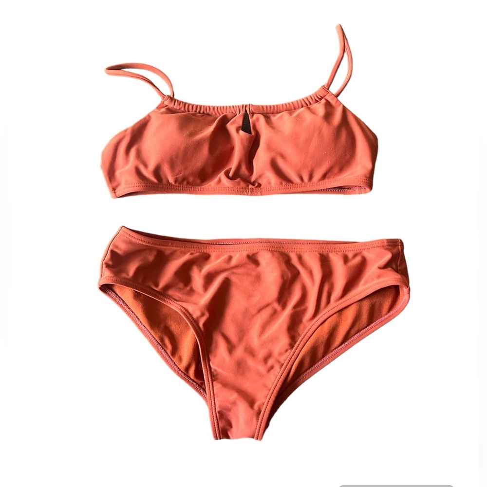 Tilly’s Full Tilt girls orange key hole two piece